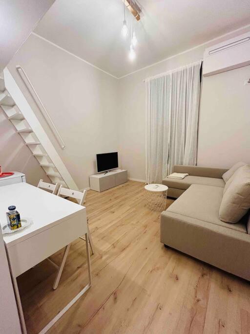 Studio Apartment Near Bocconi Milan Exterior photo