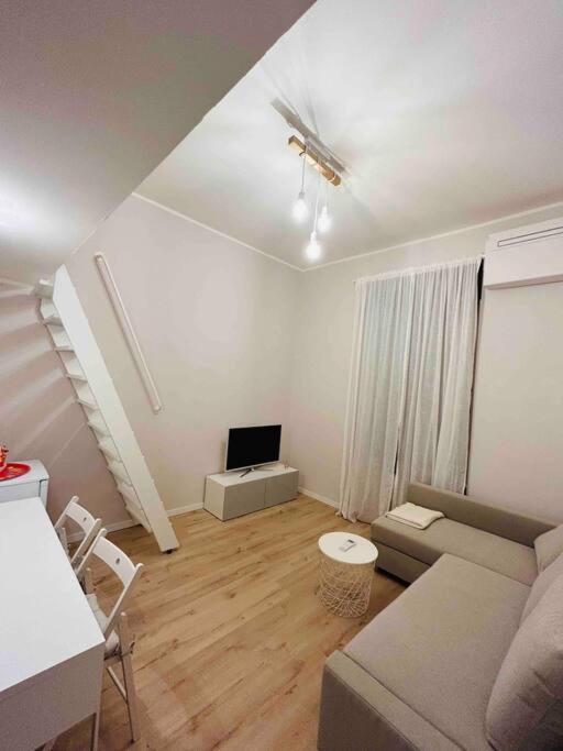 Studio Apartment Near Bocconi Milan Exterior photo